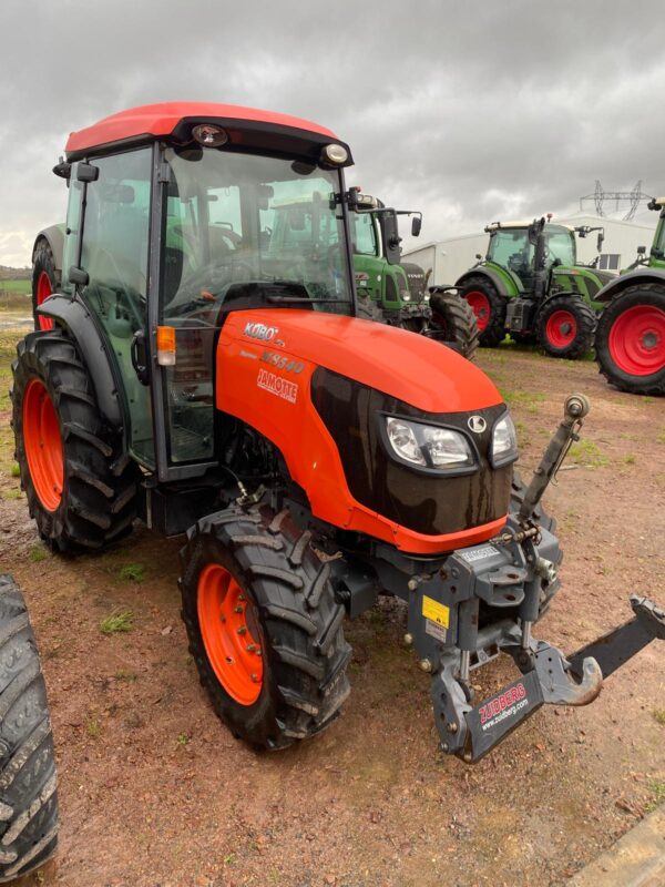 KUBOTA M8540 NARROW AVEC RELEVAGE AVANT 