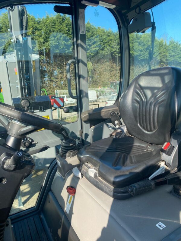 Weidemann 1280 + Pelle à pince Weidemann 1300