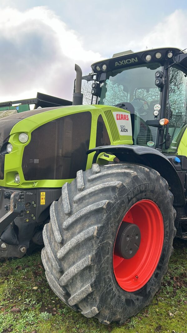 Claas AXION 920 – 320 CH