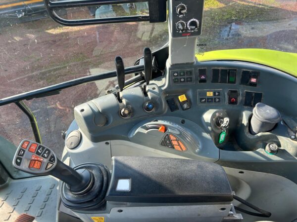 Claas ARION 420 avec chargeur – 100 CH