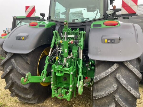 JOHN DEERE 6215R – 220 CH