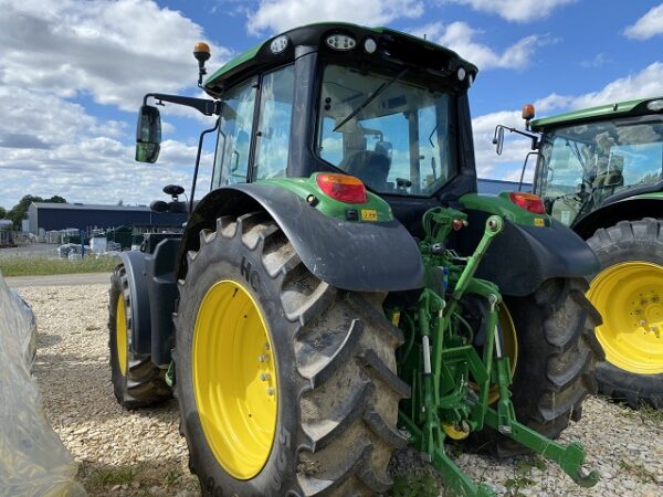 JOHN DEERE 6110M Neuf