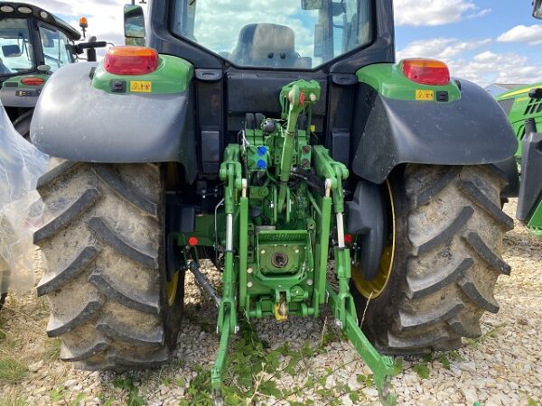 JOHN DEERE 6110M Neuf