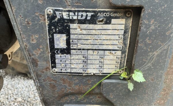 FENDT 824 S4 PROFI POSTE INVERSÉ