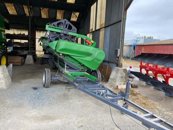 Moissonneuse batteuse JOHN DEERE T670I – Coupe  7,60 m