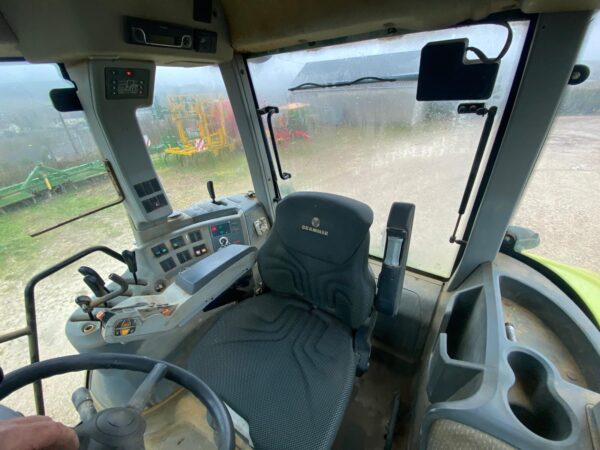 Claas AXION 820 – 190 CH