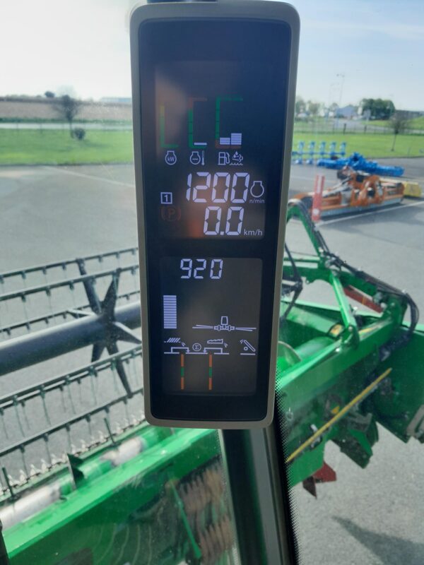 Moissonneuse batteuse JOHN DEERE S770i – Coupe : 9,00 m