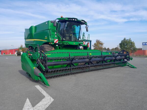 Moissonneuse batteuse JOHN DEERE S770i – Coupe : 9,00 m