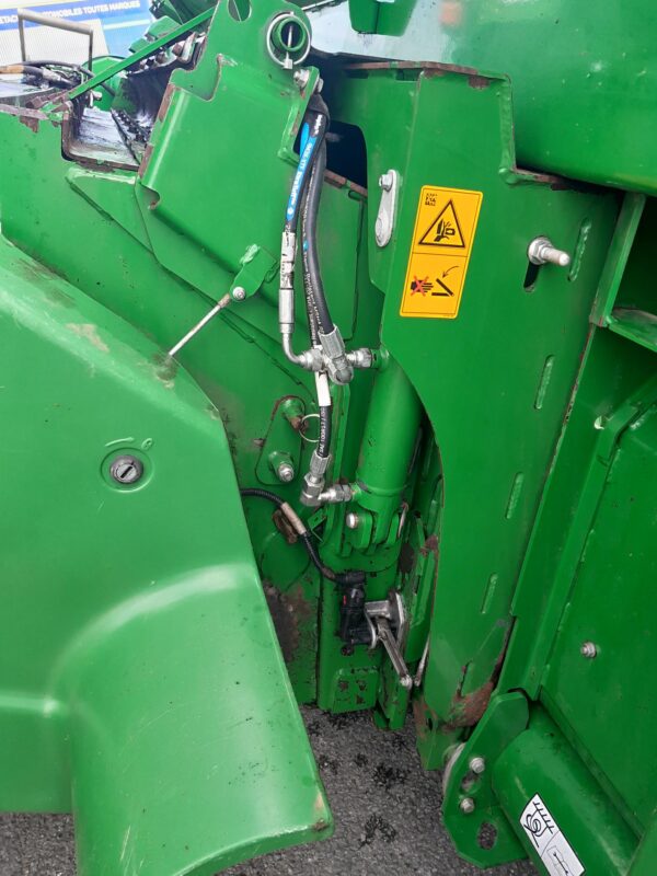 Moissonneuse batteuse JOHN DEERE S770i – Coupe : 9,00 m