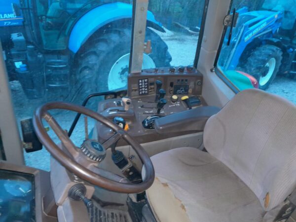 JOHN DEERE 6420 + CHARGEUR