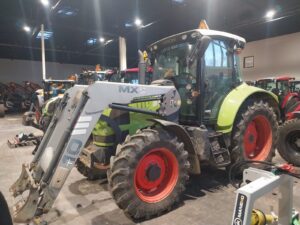 Claas ARION 510 + CHARGEUR