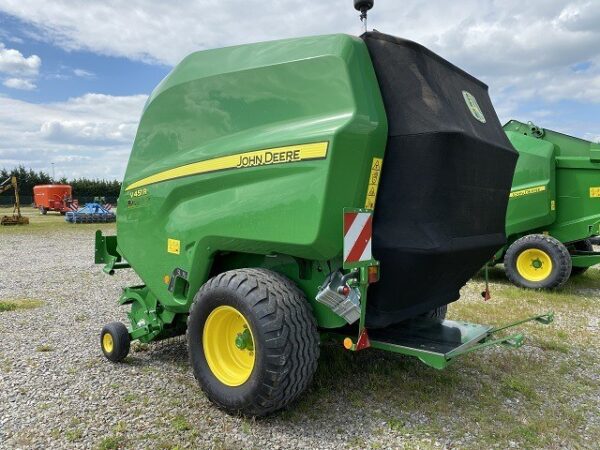 JOHN DEERE V451R