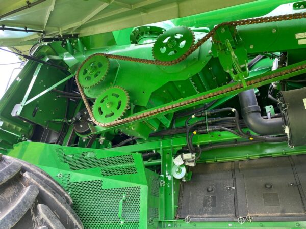 Moissonneuse batteuse JOHN DEERE T670I – Coupe  7,60 m