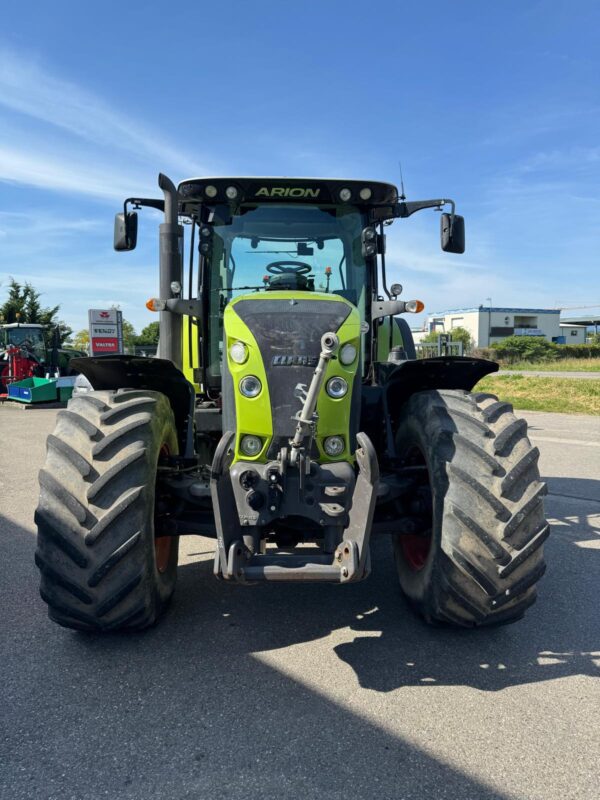 Claas ARION 650 – 180 CH