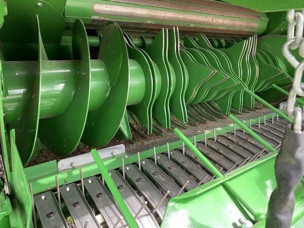 JOHN DEERE V451R