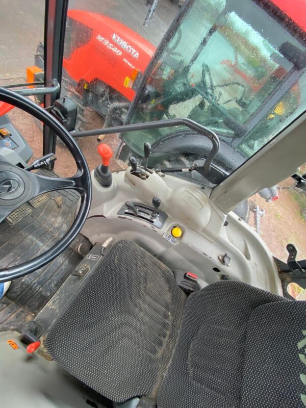 KUBOTA M8540 NARROW AVEC RELEVAGE AVANT 