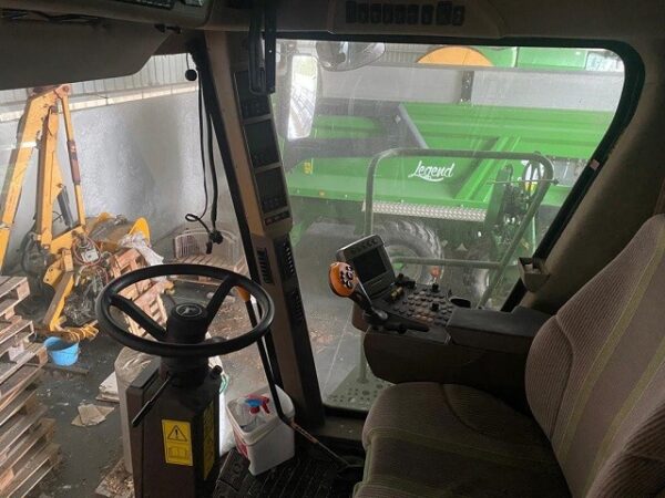 Moissonneuse-batteuse JOHN DEERE S690