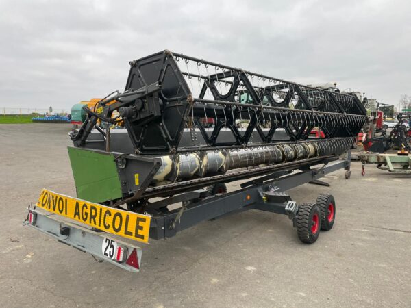 MOISSONNEUSE-BATTEUSE FENDT 6275 L - COUPE 6,10M