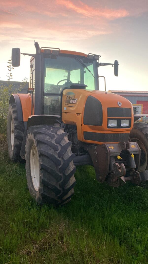 RENAULT ARES 816 RZ – 160 CH – 2004 