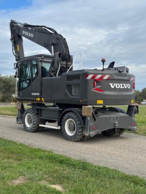 VOLVO EW220E
