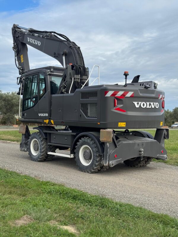 VOLVO EW220E