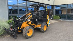 CHARGEUSE ÉLECTRIQUE JCB 403 ETECH