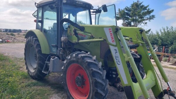 Claas AXOS 340 + CHARGEUR – 115 CH