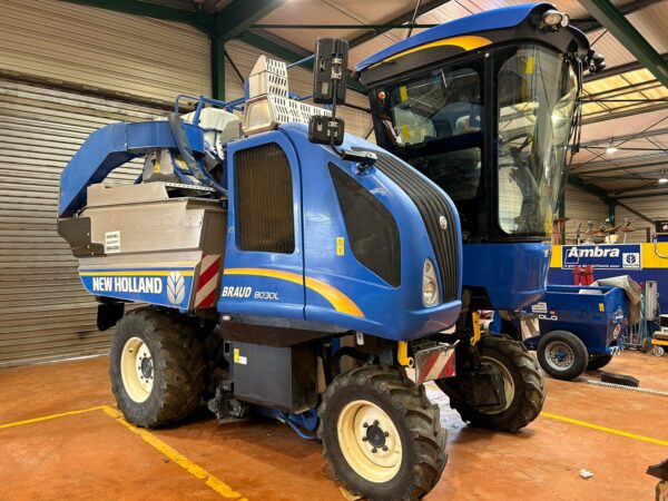 NEW HOLLAND BRAUD 8030L