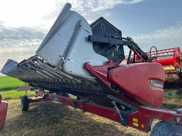 Moissonneuse batteuse Case IH 6140 - Coupe 7,00 m