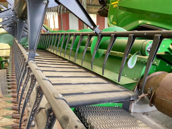 Moissonneuse batteuse JOHN DEERE S780 - Coupe 10,70 m