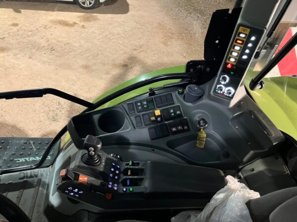 Claas ARION 510 – 135 CH