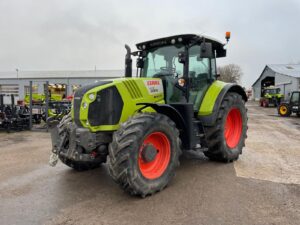 Claas ARION 620 CIS – 150 CH