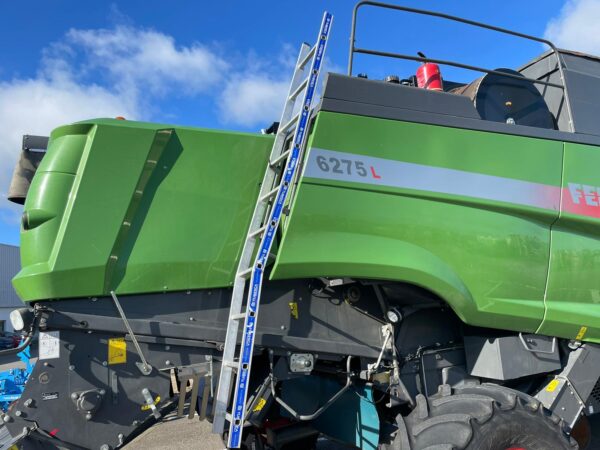 MOISSONNEUSE-BATTEUSE FENDT 6275 L - COUPE 6,10M