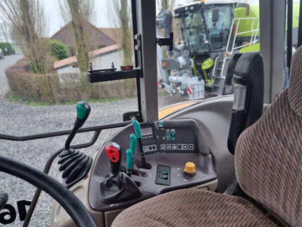 RENAULT ATLES 925 RZ – 225 CH – 2002 