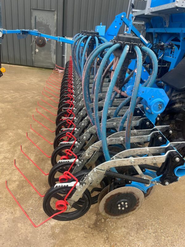 53ff0a97-7738-48dc-a434-c7c753515fa2 LEMKEN SOLITAIR 25 + ZIRKON