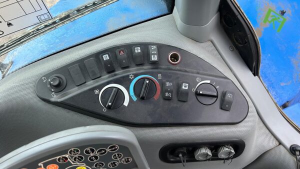 NEW HOLLAND T8.435 AC SMARTTRAX – 435 CH