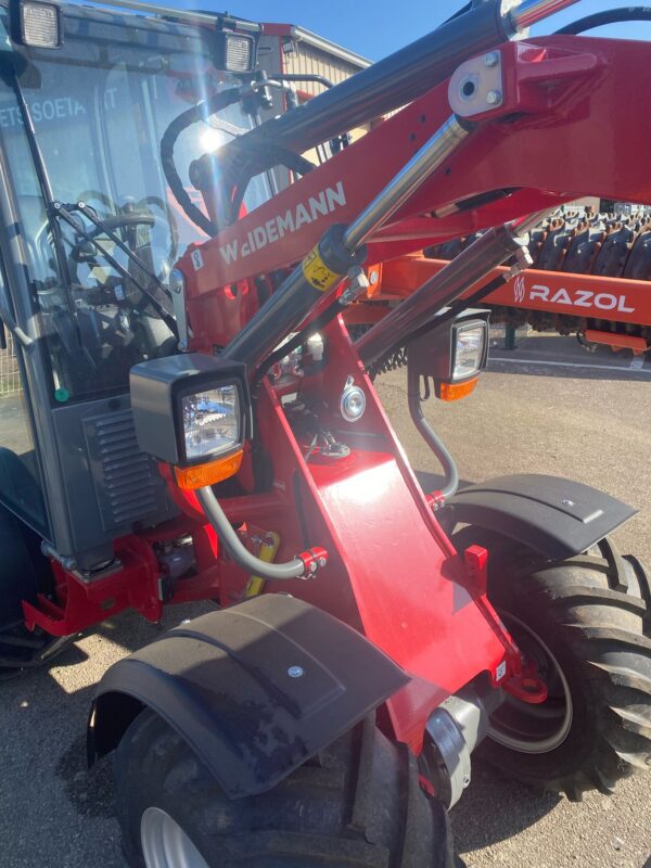 Weidemann 1280 + Pelle à pince Weidemann 1300