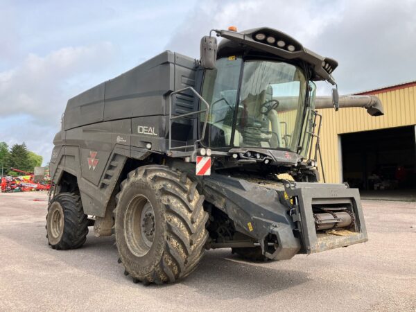 6546d1a3-c96b-42c3-a43a-83ce495f6589 MOISSONNEUSE-BATTEUSE MASSEY FERGUSON IDEAL 8 PL 4 RM