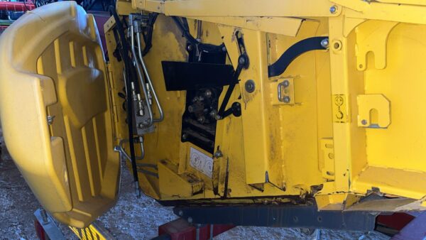 COUPE NEW HOLLAND 10.70 VARIFEED