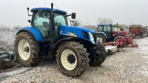 NEW HOLLAND T7050 POWER COMMAND – 220 CH