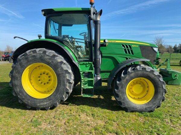 JOHN DEERE 6210R – 210 CH