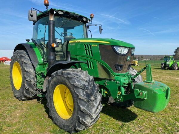 JOHN DEERE 6210R – 210 CH