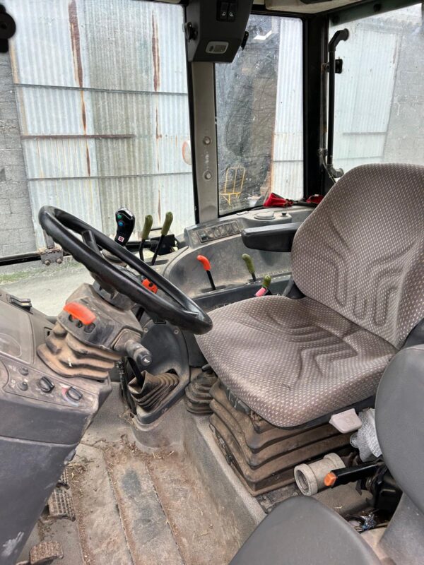 Claas AXOS 340 + CHARGEUR – 115 CH