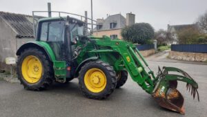 JOHN DEERE 6115M + CHARGEUR JOHN DEERE H340 + BMS 220 