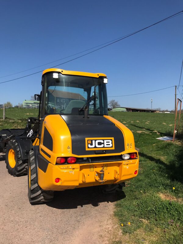 JCB 407