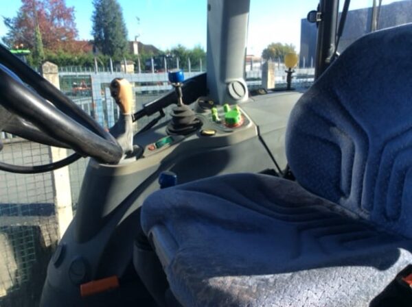 8a148494-6247-435d-8325-d9a05038468a DEUTZ-FAHR AGROTRON K100