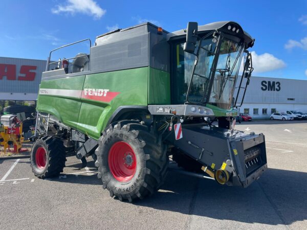 MOISSONNEUSE-BATTEUSE FENDT 6275 L - COUPE 6,10M