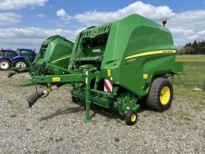 JOHN DEERE V451R