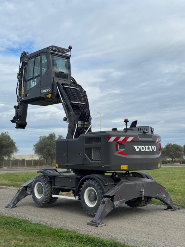 VOLVO EW220E