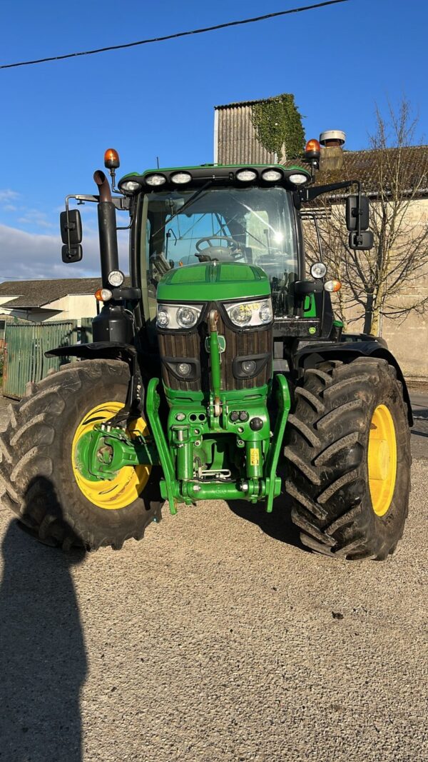 955c2692-d47c-43b5-af52-45cff6a7a3f7 JOHN DEERE 6155R Neuf